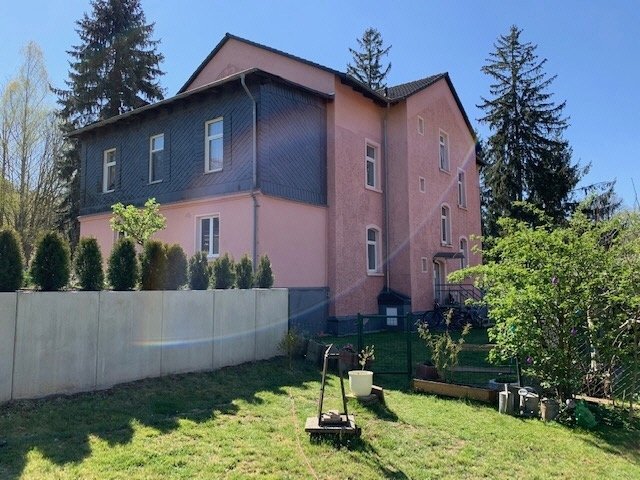 Mehrfamilienhaus und Baugrundstück in Radeberg vermittelt